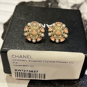 🔥🔥🔥CHANEL Gripoix Pearl Crystal CC Earrings Gold Pink